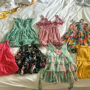 7 dresses baby girl bundle 😻 size 2T like new